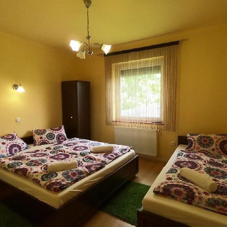Pandora Pool Apartman Hajduszoboszlo Luaran gambar
