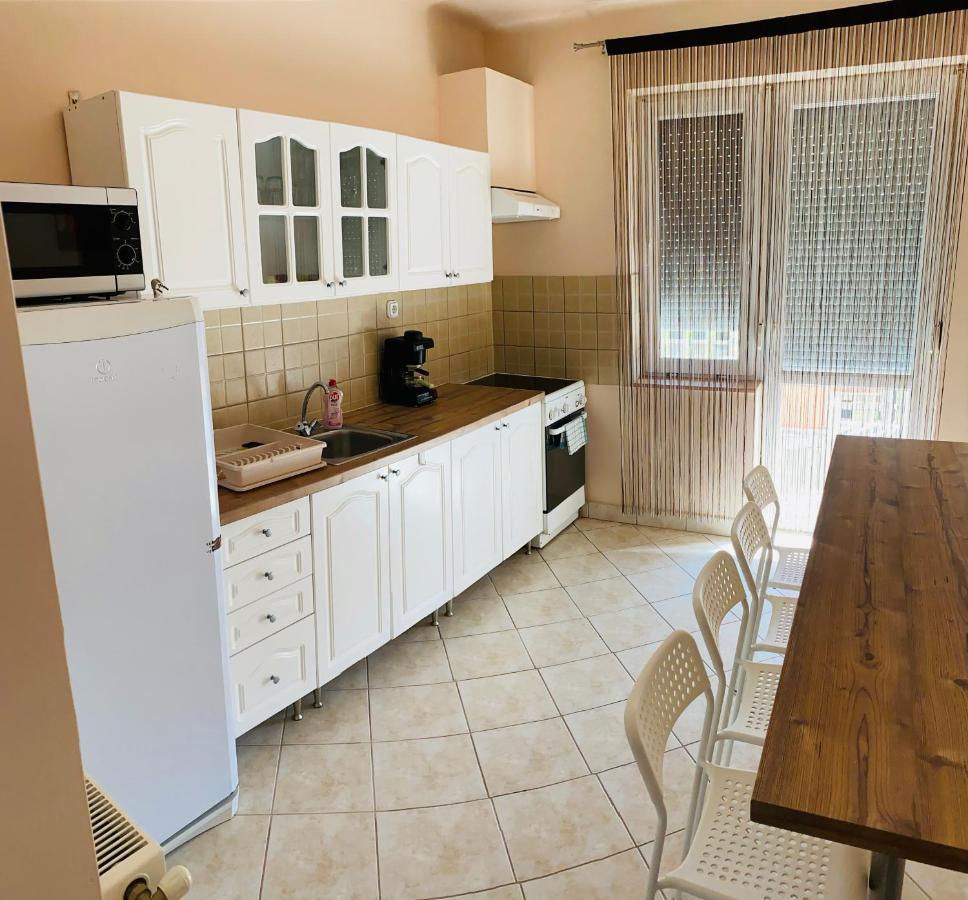 Pandora Pool Apartman Hajduszoboszlo Luaran gambar