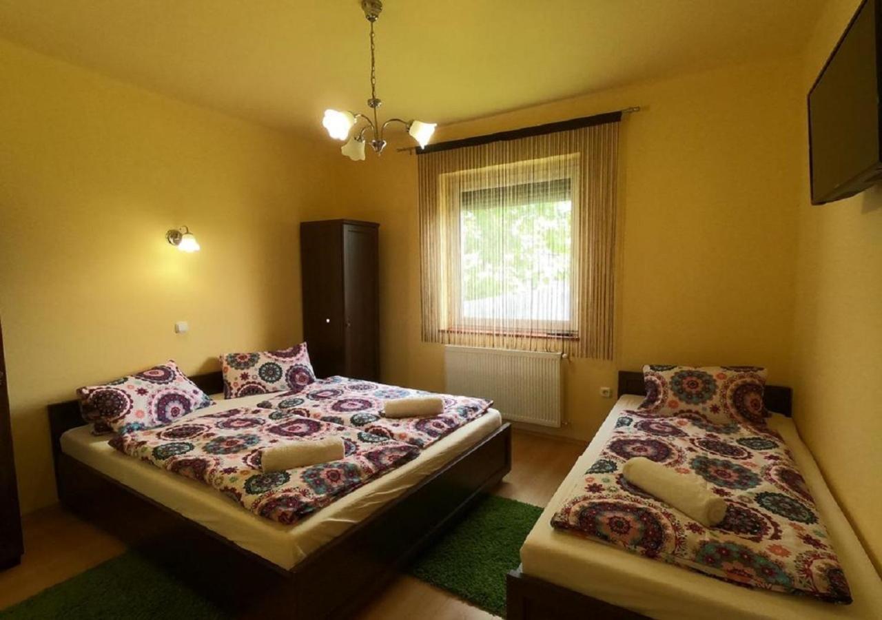 Pandora Pool Apartman Hajduszoboszlo Luaran gambar